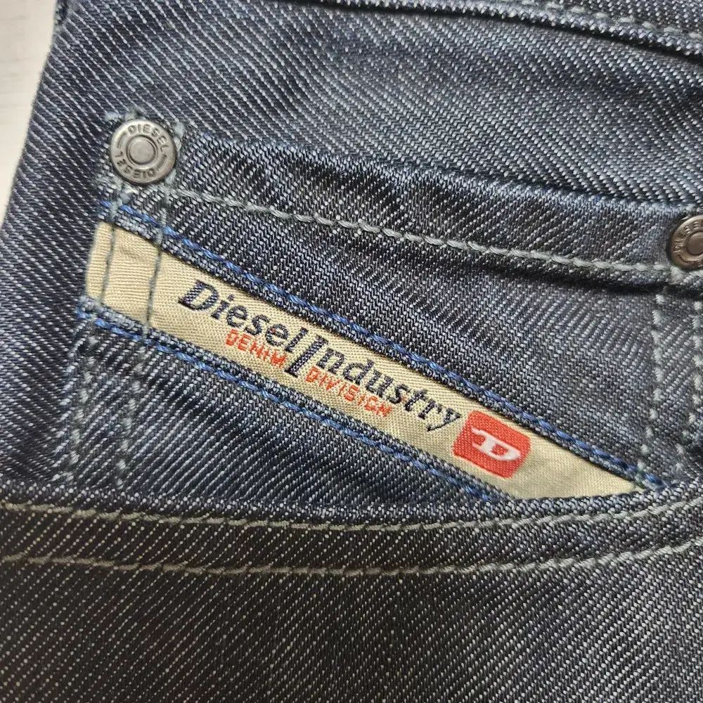 DIESEL ペイント デニム 31インチ Amazon.co.jp: DIESEL(ディーゼル) ペイント ジーンズ 36インチ