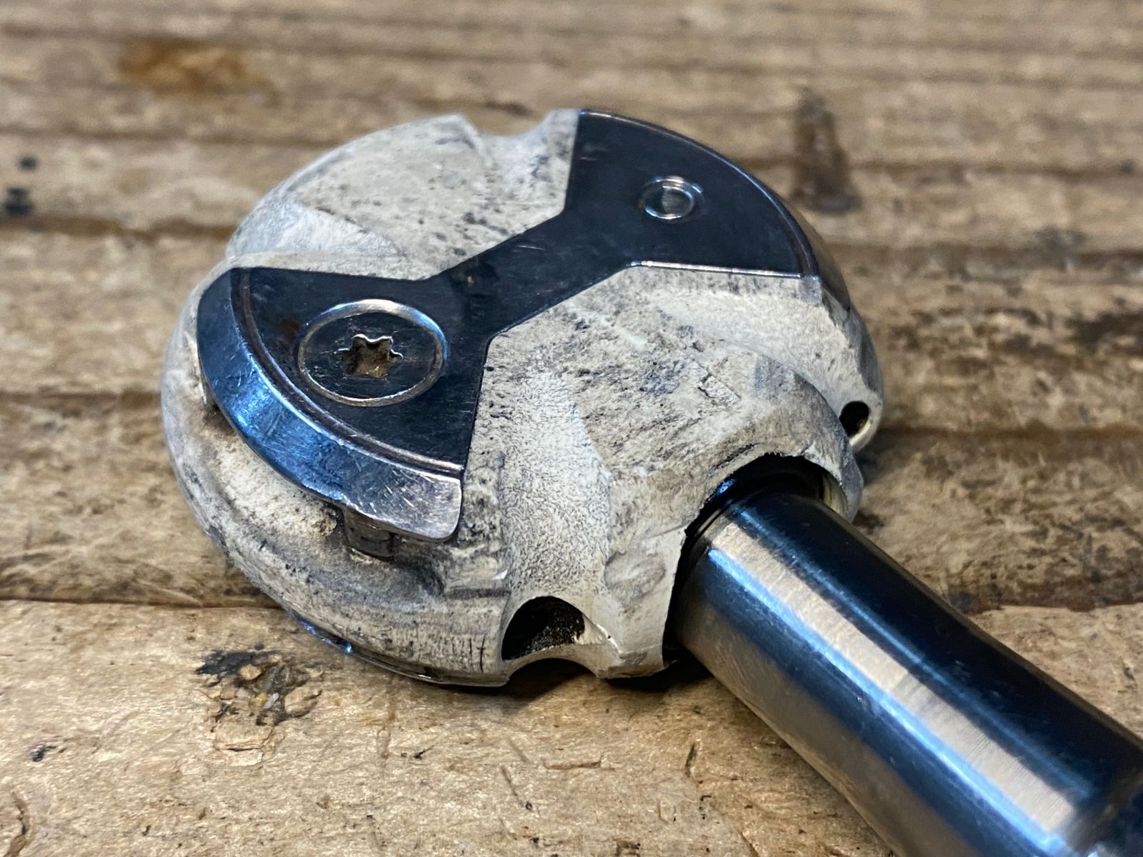 チタンシャフト ビンディングペダル