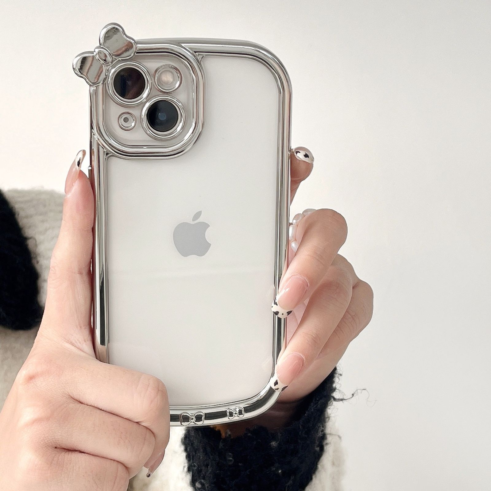SHOPS】iPhone14 pro スマホケース シルバー 銀 クリア リボン
