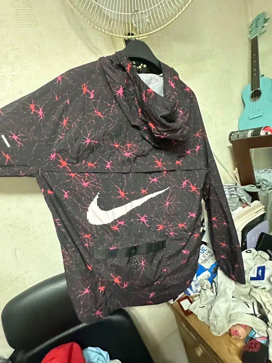 Nike(ナイキ） ESSENTIALS(エッセンシャルズ) ウインド