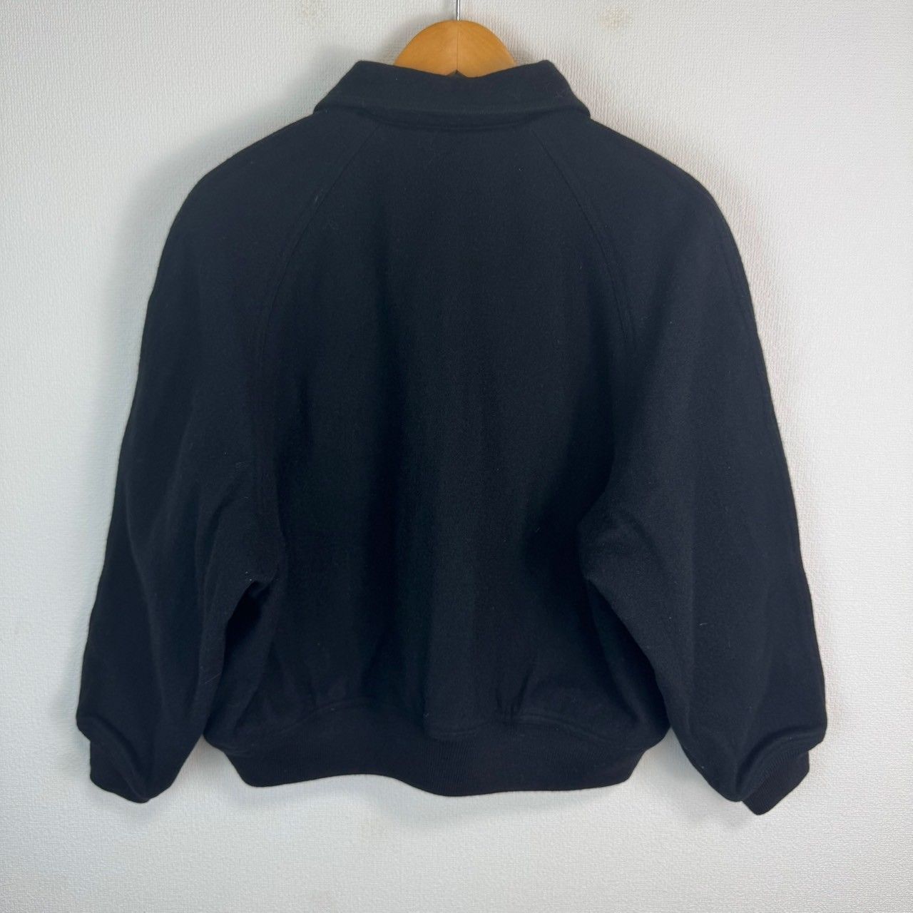 MLLE MADEMOISELLE NON NON SPORTS マドモアゼルノンノンスポーツ フリースジャケット ブルゾン ショート丈 ワンポイントロゴ レディース オーバーサイズ ブラック 古着 ストリート　アメカジ MLLE MADEMOISELLE NON NON SPORTS マドモアゼルノンノン