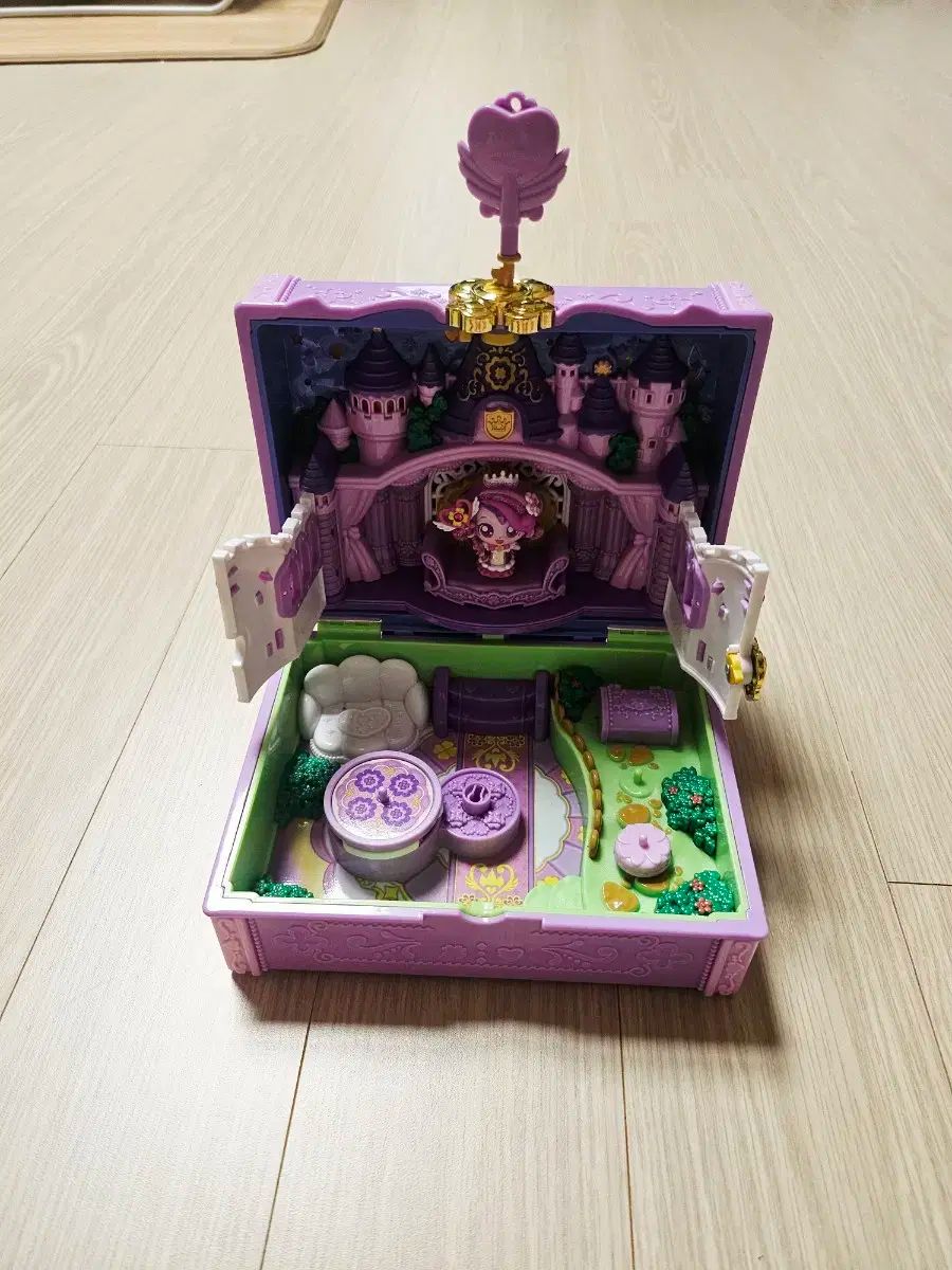 ラッキーピン ボックスハウス