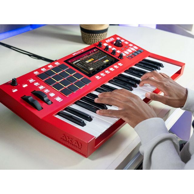 アカイ MPC