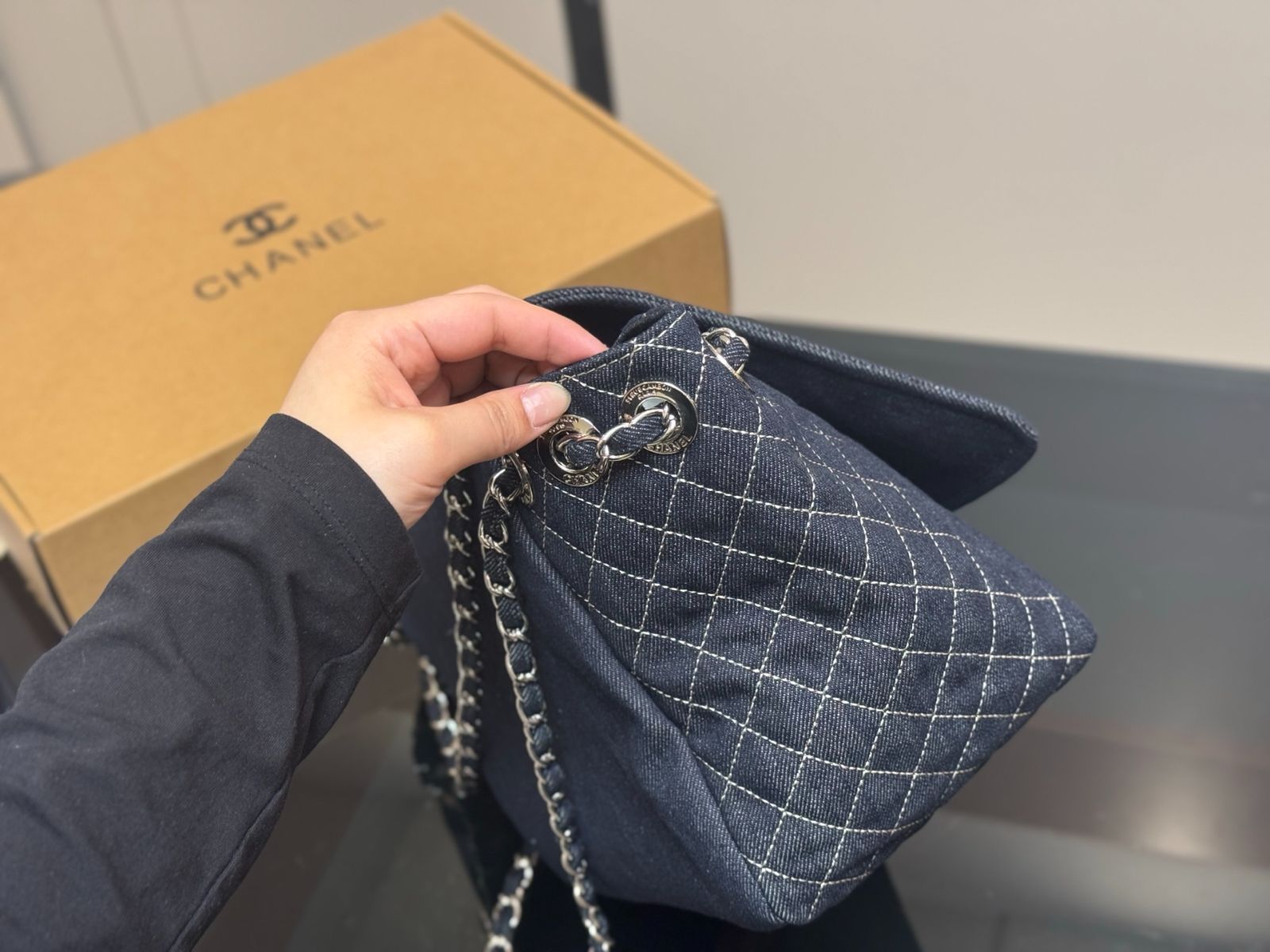 今日特価】Chanel Denim Messenger Bag シャネル デニム