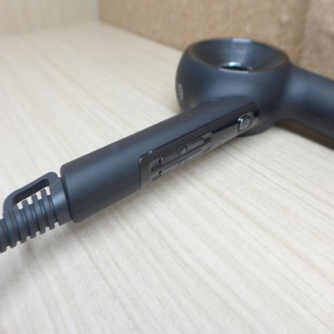 ホリスティックキュアーズマグネットヘアプロドライヤーゼロHCD-G05B