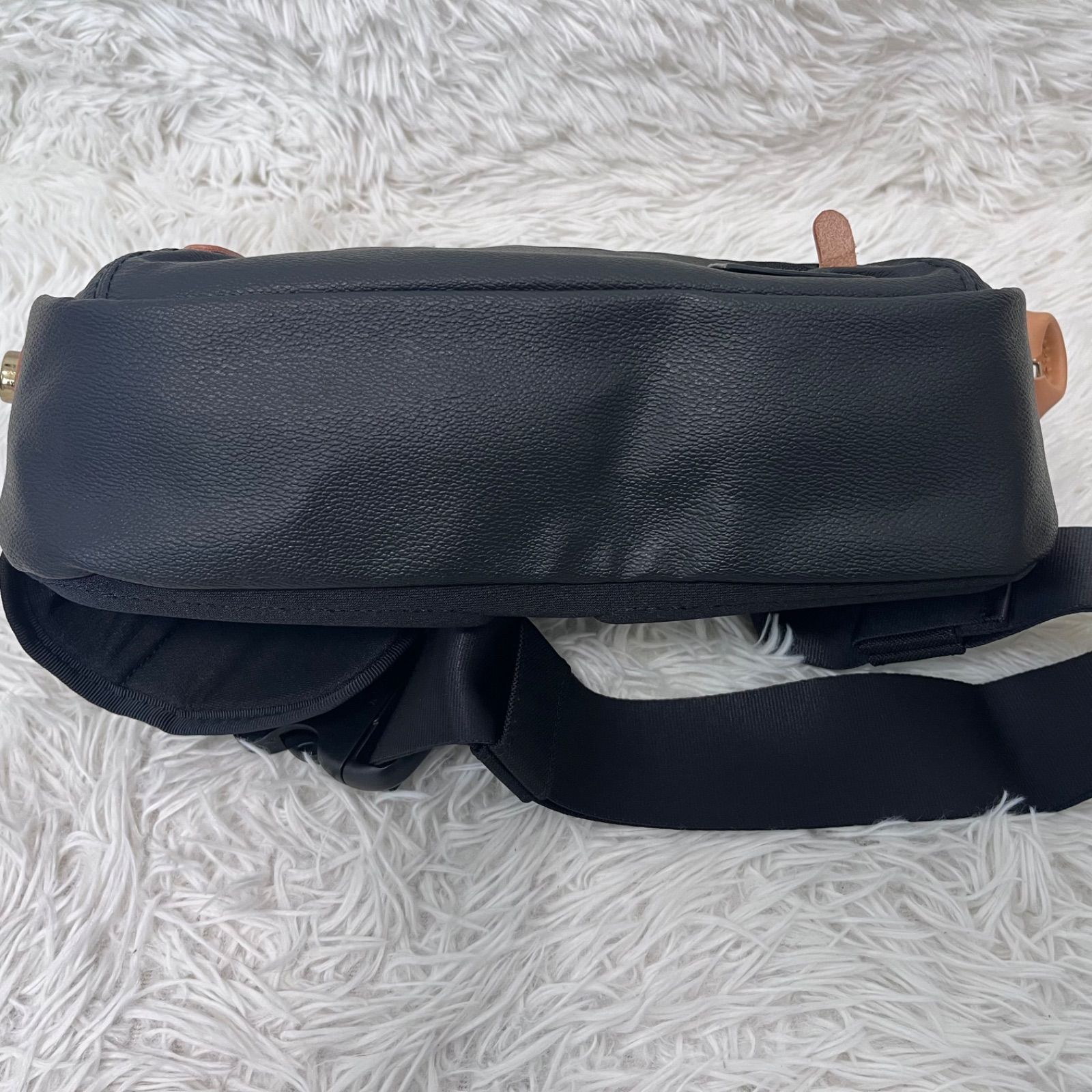 現行・美品✨ FIVE WOODS ボディバッグ ファイブウッズ ブラック ボディバッグ 【FIVE WOODS / PLATEAU】 – 林五オンラインストア