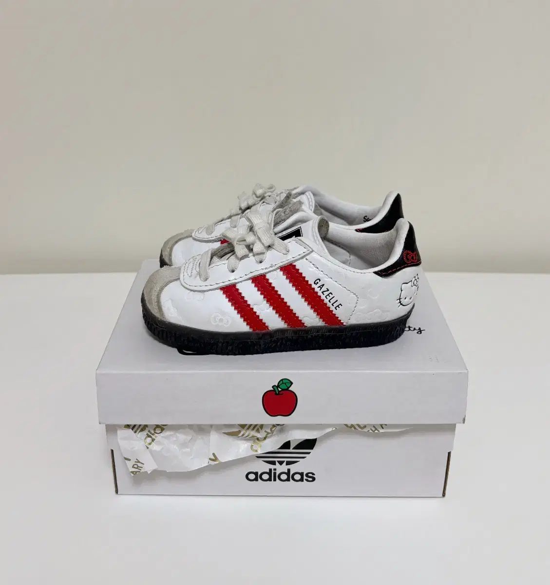 adidas アディダス ハローキティ コラボ キッズ
