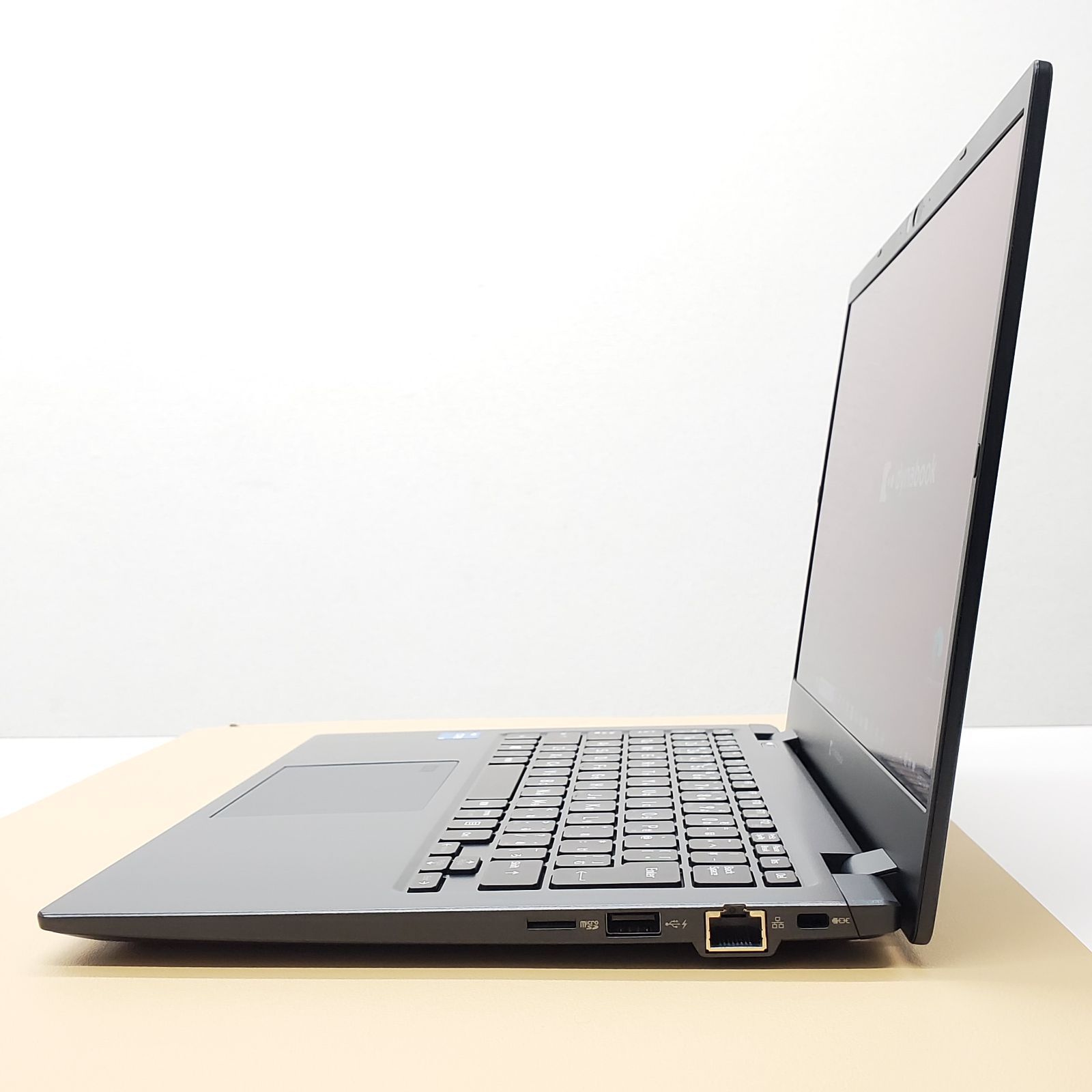 13.3型ノートパソコン 2021年製