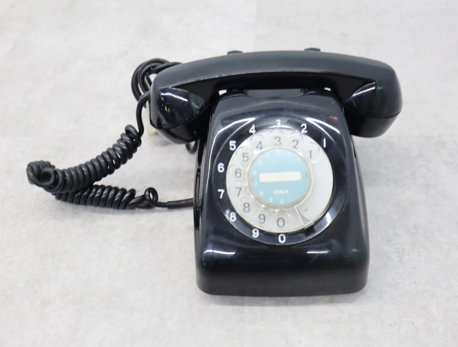 アンティーク 黒電話 昭和レトロ 600-A2 日本電信電話公社 インテリア ダイヤル式 当時物 飾り オブジェ 電話機