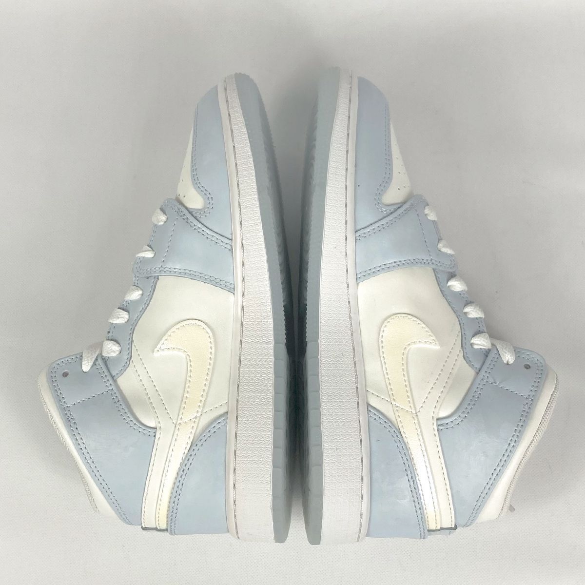 NIKE AIR JORDAN 1 MID SE GS BLUE TINT ※左右サイズ違い(右24.0cm 左  