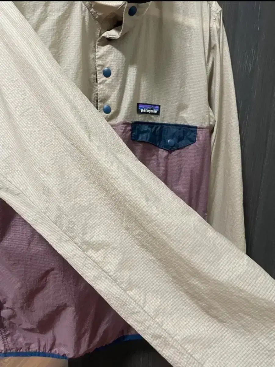 patagonia パタゴニア フーディーニ ハーフジップ xs