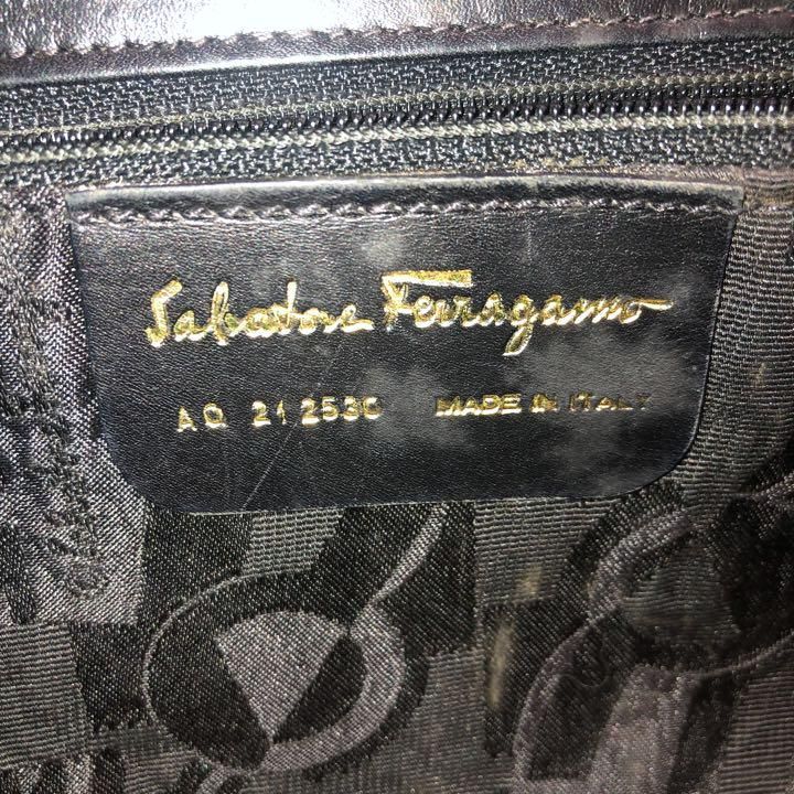 匿名配送✨【美品】Salvatore Ferragamo 商品番号5 - メルカリ