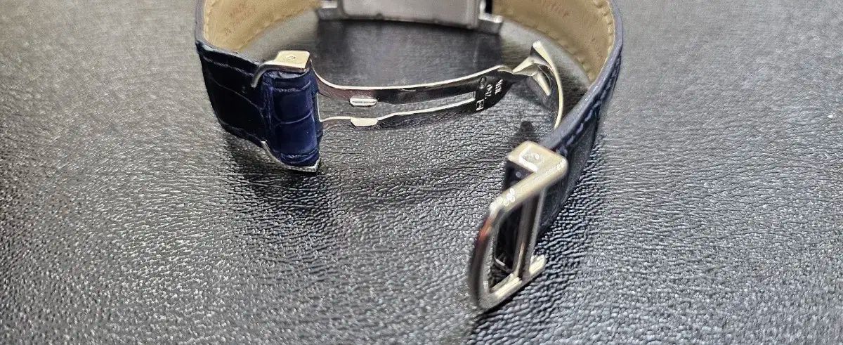 Cartier(カルティエ) アメリカ人 タンク L ホワイト ゴールド 18k ー D