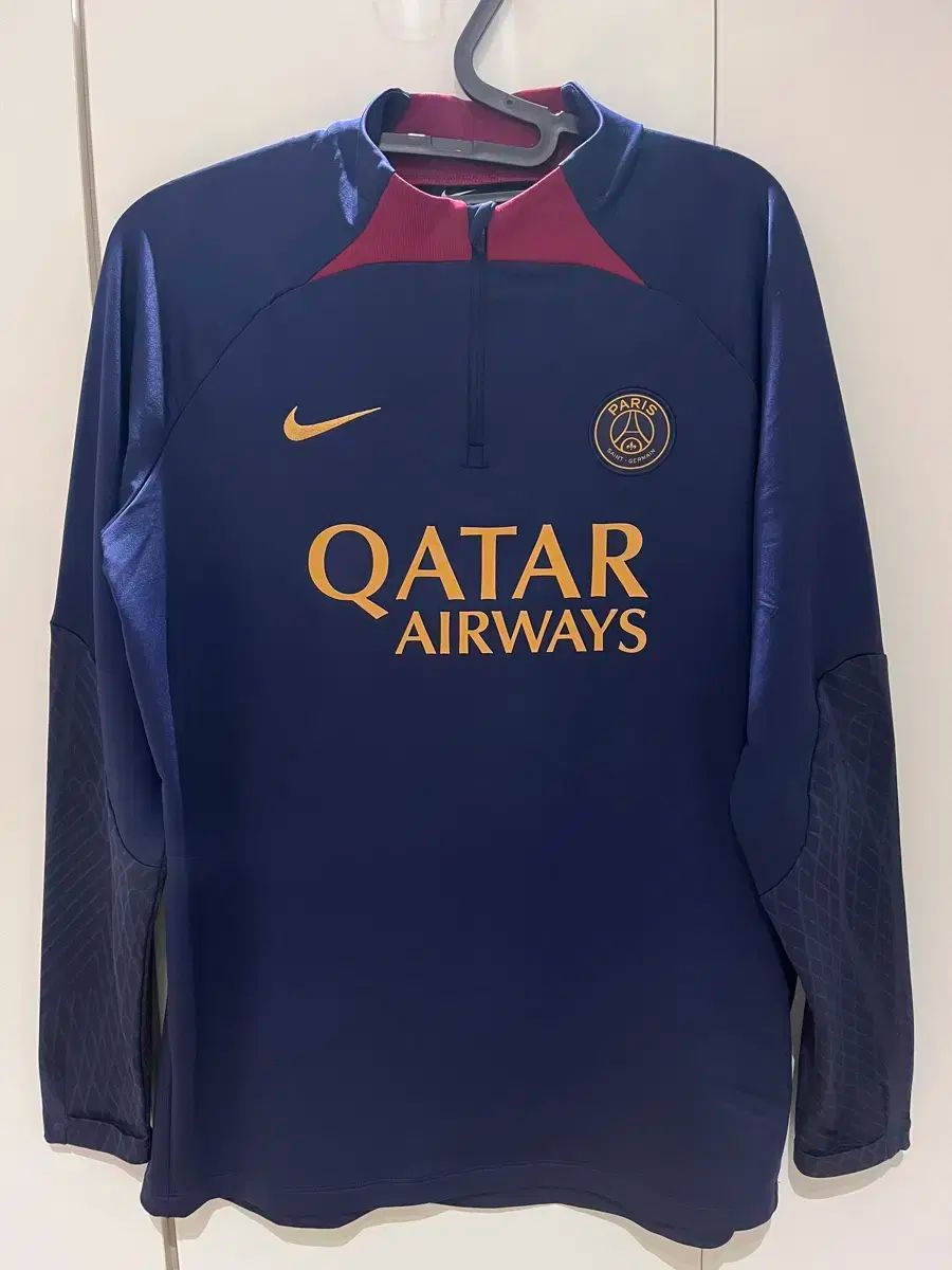 ナイキ × PSG TRACK TOP パリサンジェルマン トラックジャケット NIKE × PSG TRACK TOP パリサンジェルマン トラックジャケット