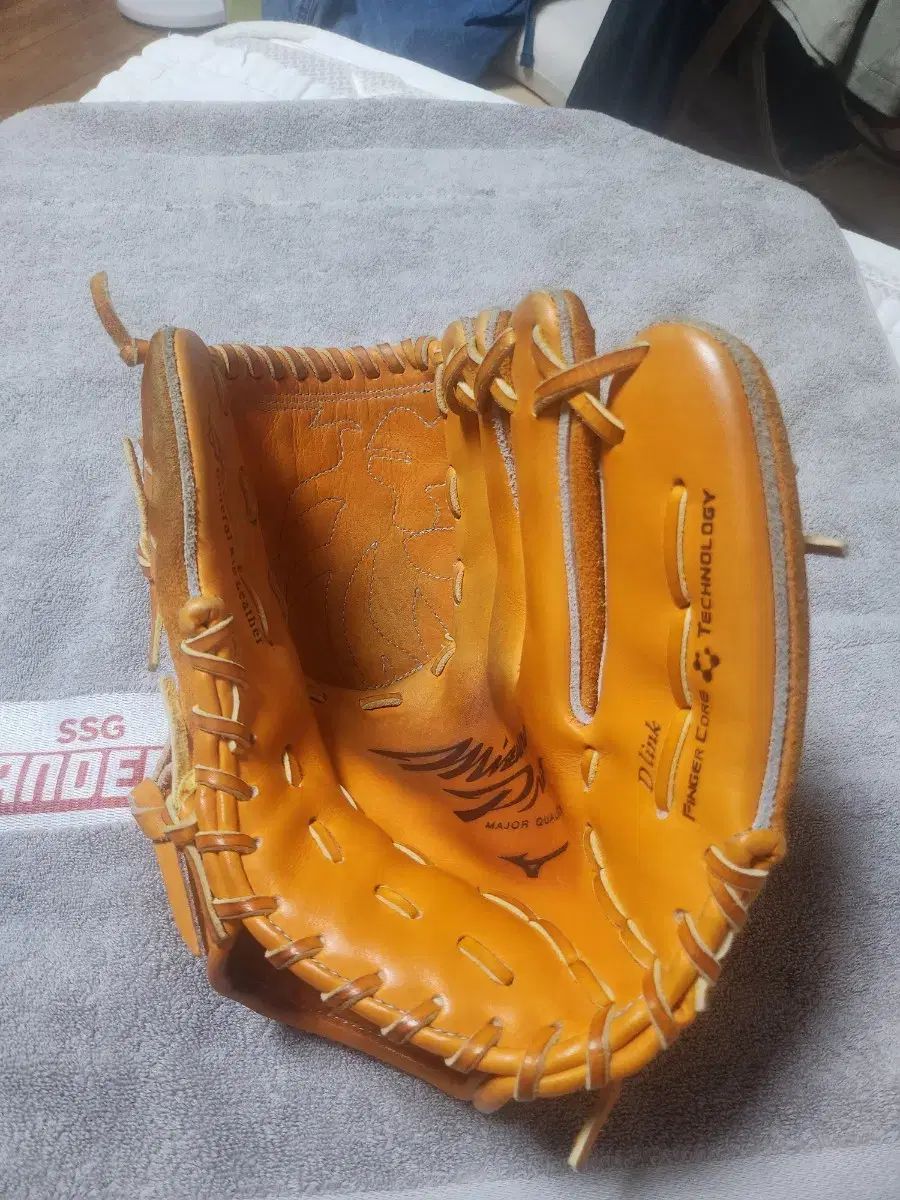 投手用グローブ