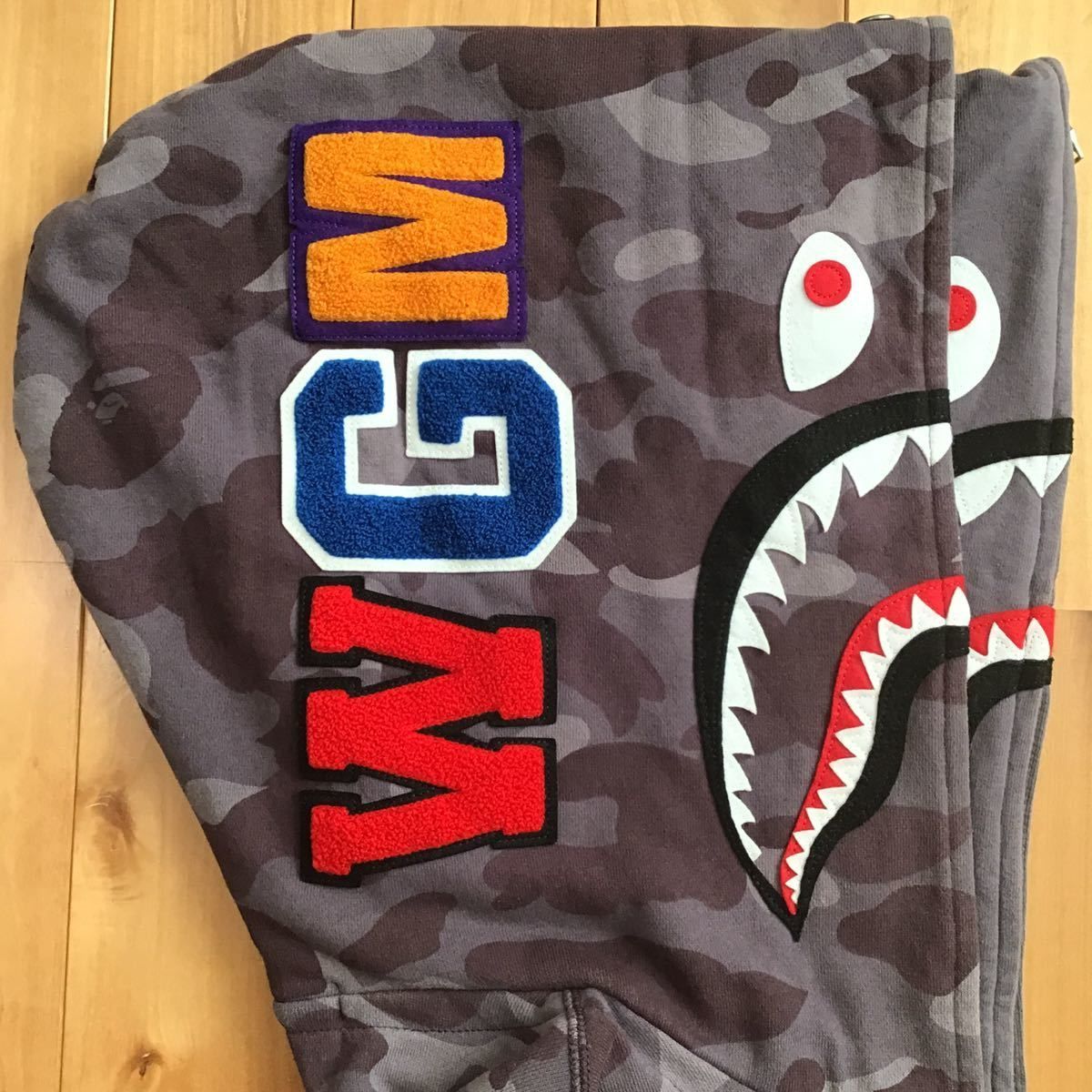 A BATHING APE アベイシングエイプ シャークフードジャケット