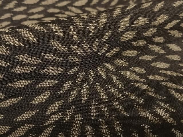 平和屋着物●上質な紬　乱菊　正絹　逸品　AAAV7273zg 平和屋着物○上質な紬 乱菊 正絹 逸品 AAAV7273zg - メルカリ