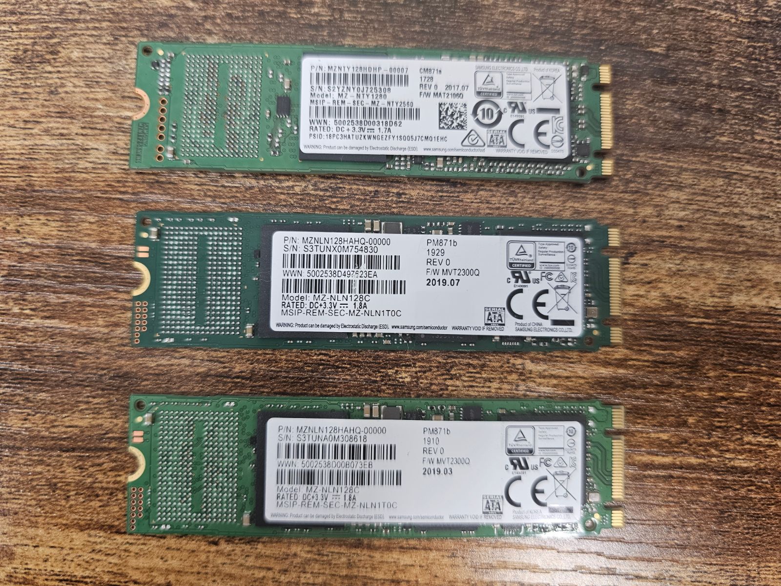 ★中古品 SSD M.2 SATA 128GB × 3枚