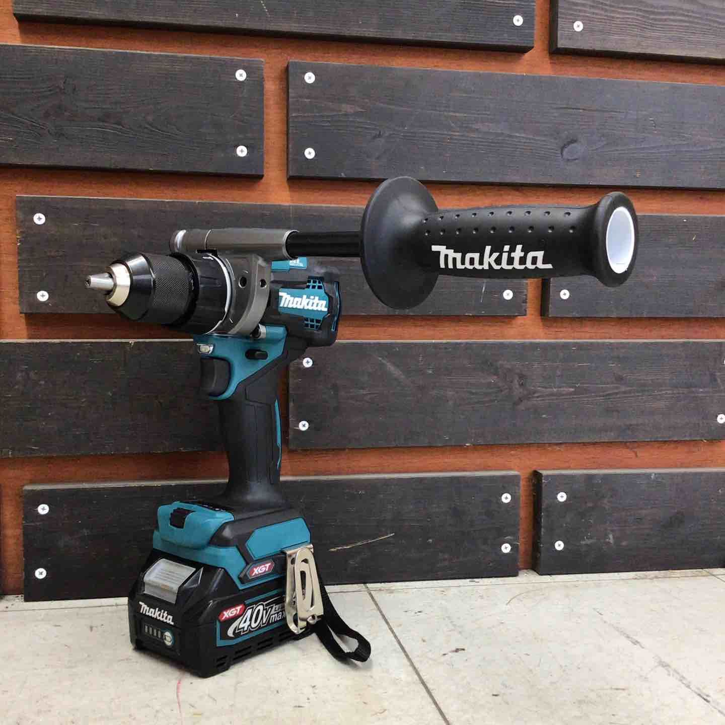 中古美品 マキタ⁄makita コードレスドリルドライバー DF001GRDX 【中古 