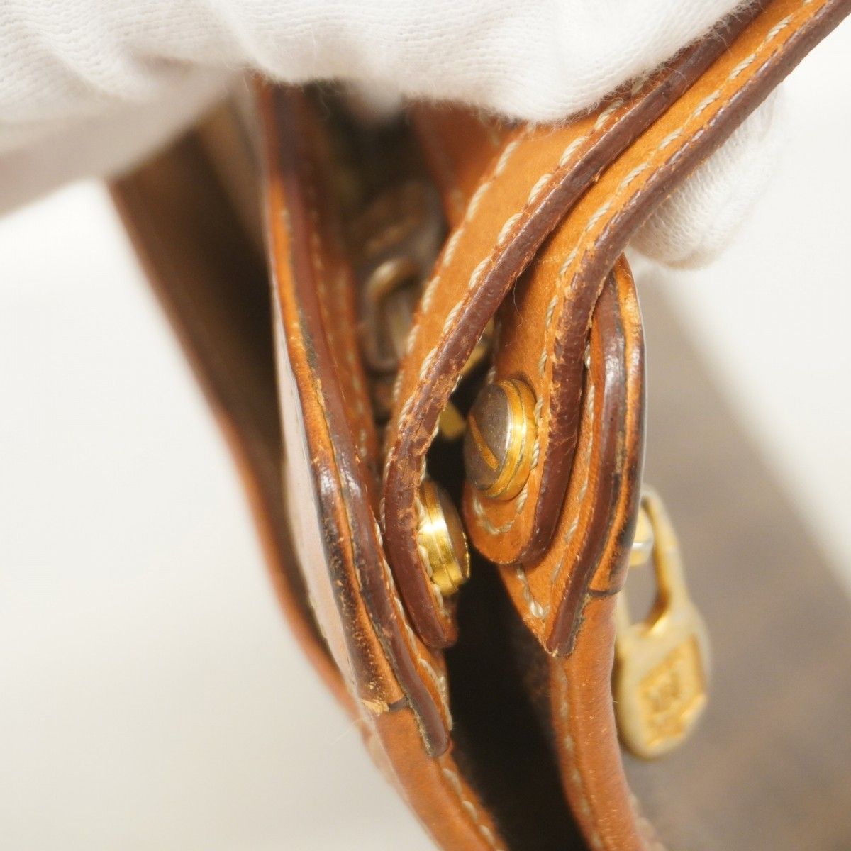 ゴールド金具 メンズ