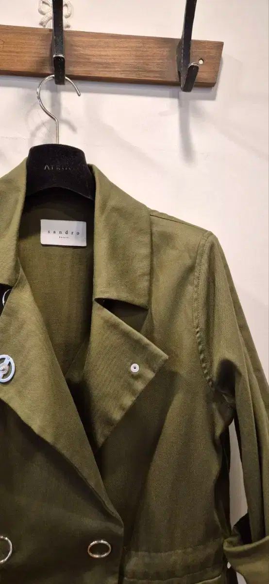 SANDRO サンドロ カーキ色 ダブル ボタン ジャケット