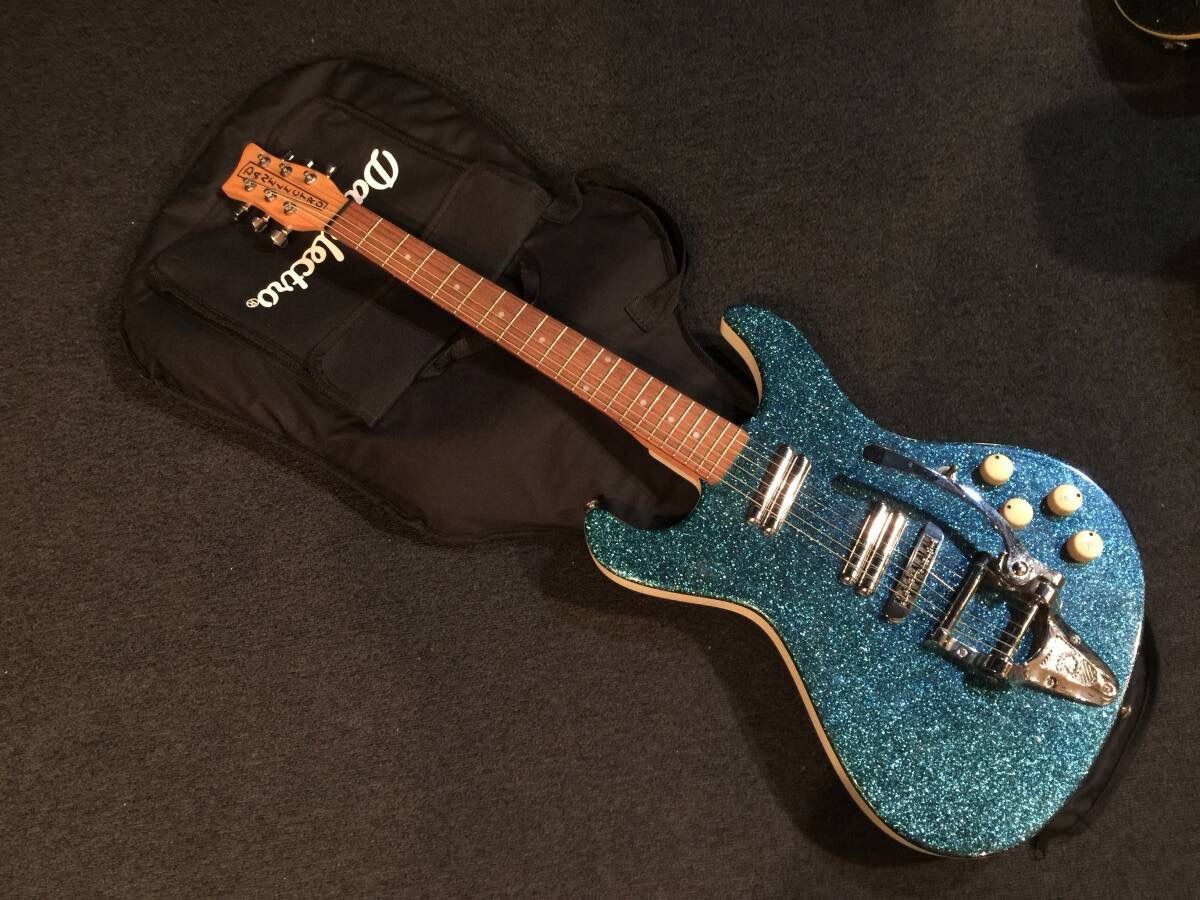 No.094324 レア！！DANELECTRO HODAD w /TREMOLO ブルーラメ mint