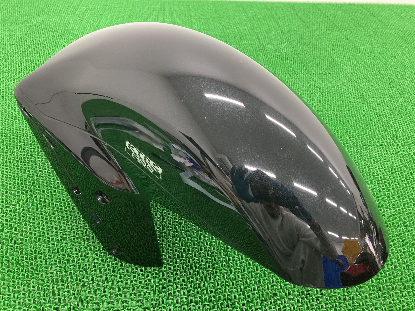 ZX-14R フロントフェンダー 黒M 35004-0131 カワサキ 純正 中古 バイク 部品 ZX1400C ZX14R ペイント素材に 割れ欠け無し 品薄