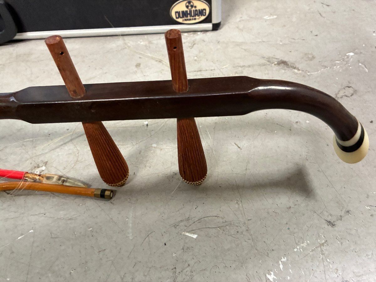 B）中国 民族楽器 二胡 胡弓 蛇革 弦楽器 二胡 胡弓 中国楽器 美品