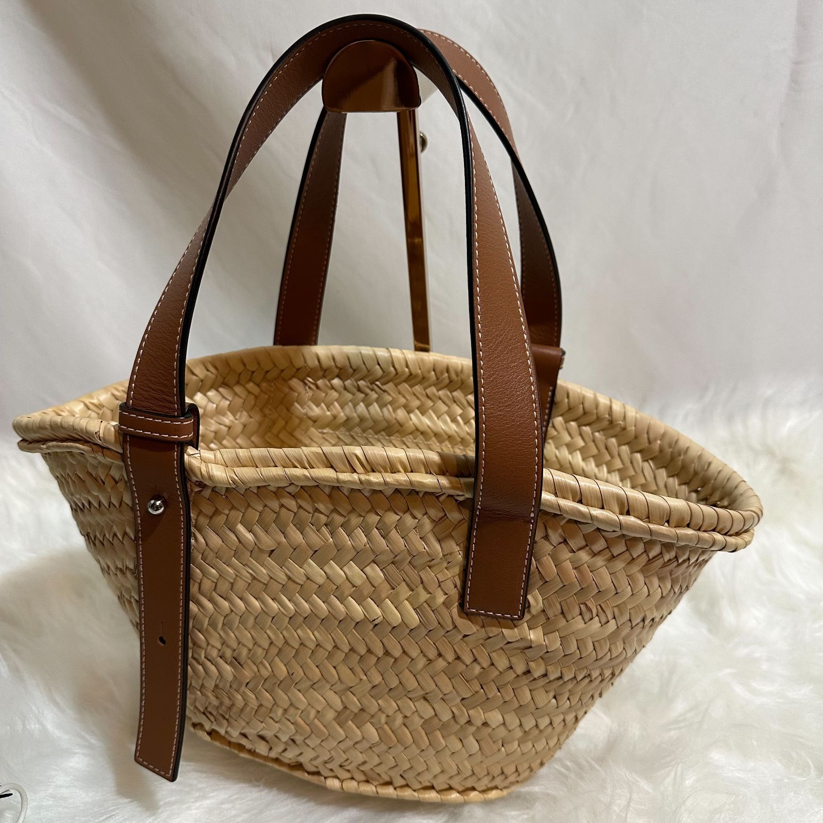 LOEWE かごバッグ ベージュ ブラック LOEWE(ロエベ)】この夏欲しい2024年新作トートバッグから定番