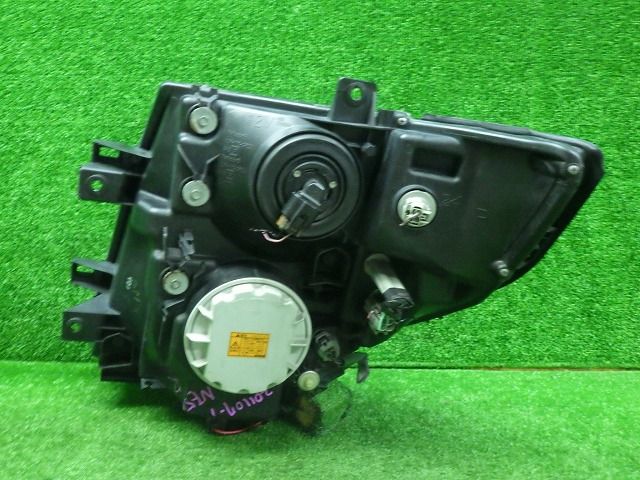 エルグランド 中期 後期 右ヘッドライト E51/NE51 HID 100-24854