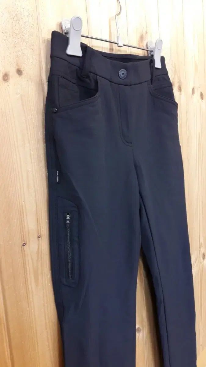 マルボンゴルフ レディース ゴルフウェア 紺 SML⭐キャップ付き新品未使用 マルボンゴルフ レディース ゴルフウェア 紺 SML⭐キャップ付き