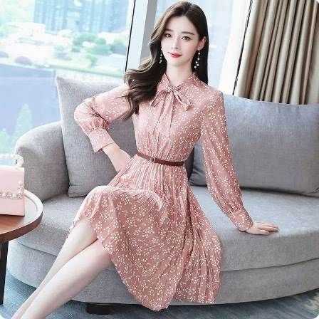 ワンピース シャツワンピース フレアワンピース ワンピドレス 膝下 ミモレ ミモレ丈 ロング ロング丈 ミディアム丈 袖あり 長袖 ボリューム袖 パフスリーブ フレアスリーブ フレンチスリーブ 萌袖 襟なし フレア セミフレア 細身 ストレート Aライン Iライン 切り替えデザイン ワンピース シャツワンピース フレアワンピース ワンピドレス 膝下