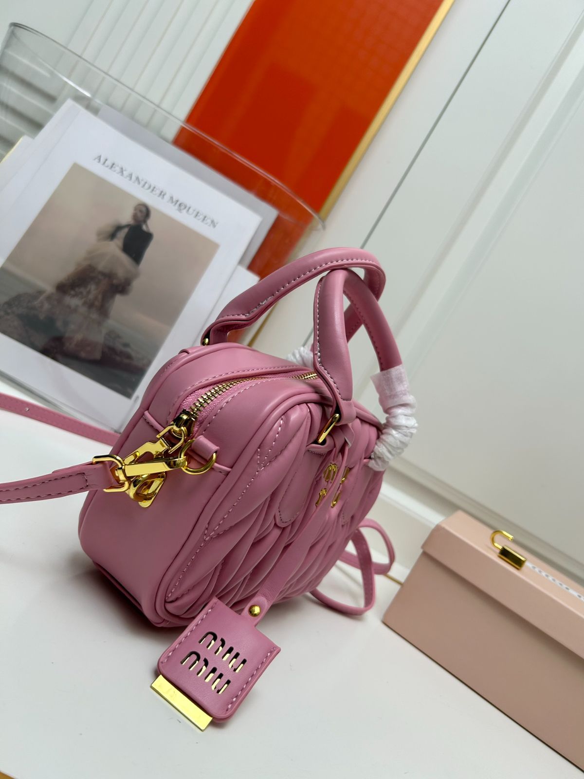 MIU MIU ミュウミュウ ショルダーバッグ ハンドバッグ 20cm