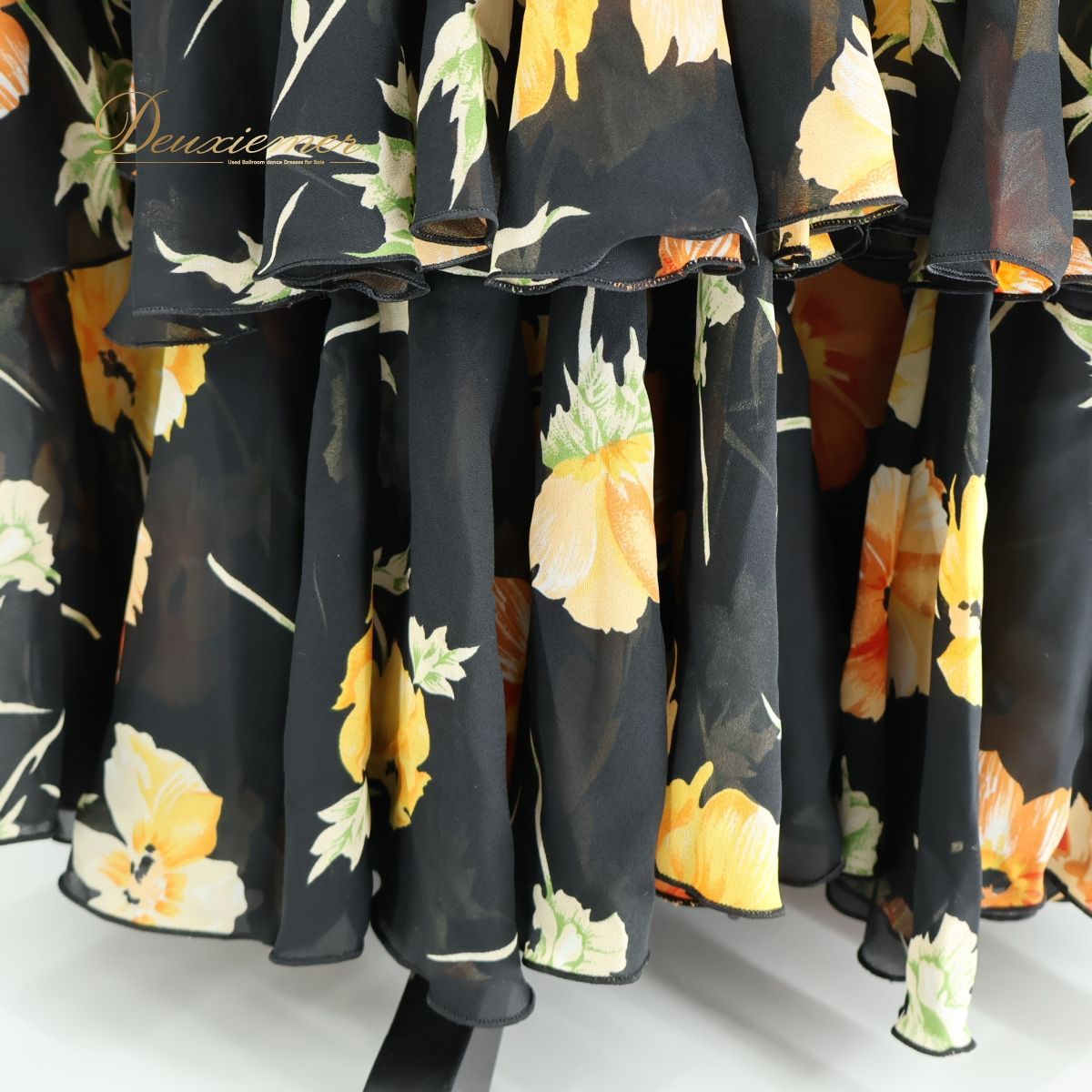 【フラメンコ衣装】ブラック SONIA JOHNES ソニアジョーンズ ワンピース ドレス 黒 黄 オレンジ 花柄 ボランテ 華やか 上品 フラメンコ衣装】ブラック SONIA JOHNES ソニアジョーンズ