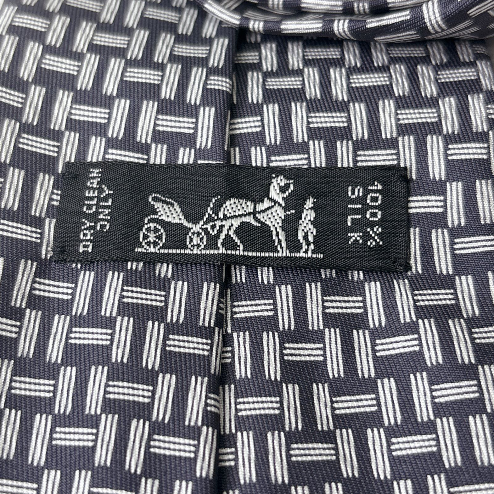 未使用保管品 HERMES 幾何学模様 ネクタイ 専用ボックス付き