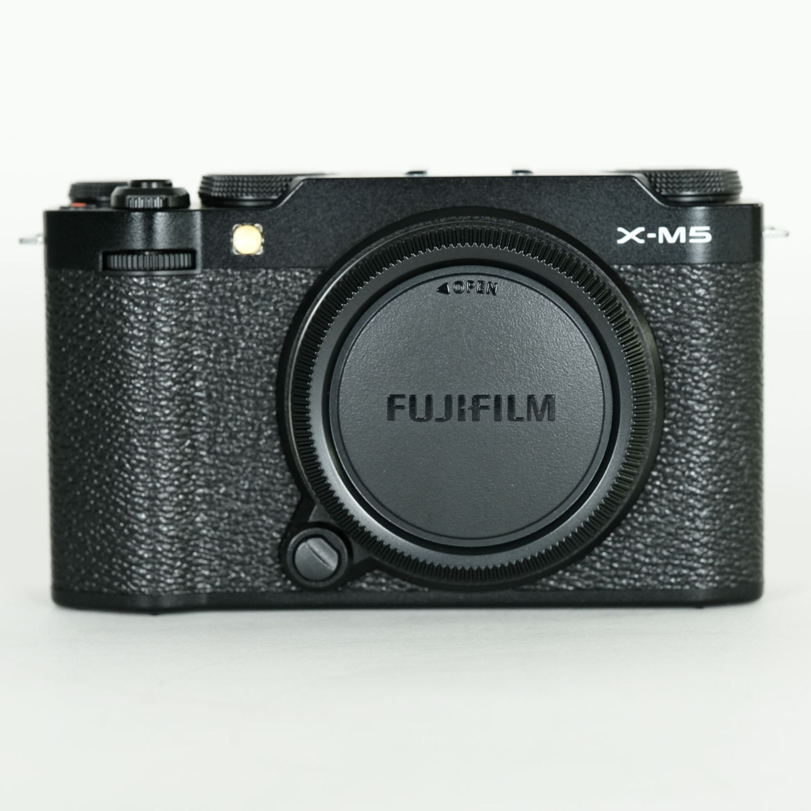 極美品　FUJIFILM X-M5　ボディ 極美品FUJIFILM X-M5ボディ