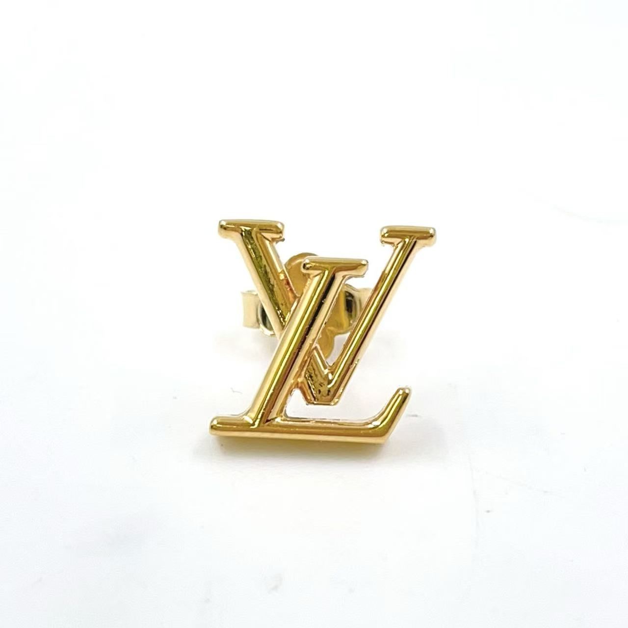【美品】ヴィトン M00610 ピアス　LV アイコニック 片耳 Amazon | [ルイヴィトン]ピアス アイコニック スタッズピアス