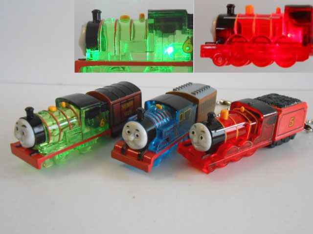 ♯Kuj16Mz きかんしゃトーマス ライト キーホルダー 全6種 きかんしゃトーマス ピカッと!ライトキーホルダー｜商品情報