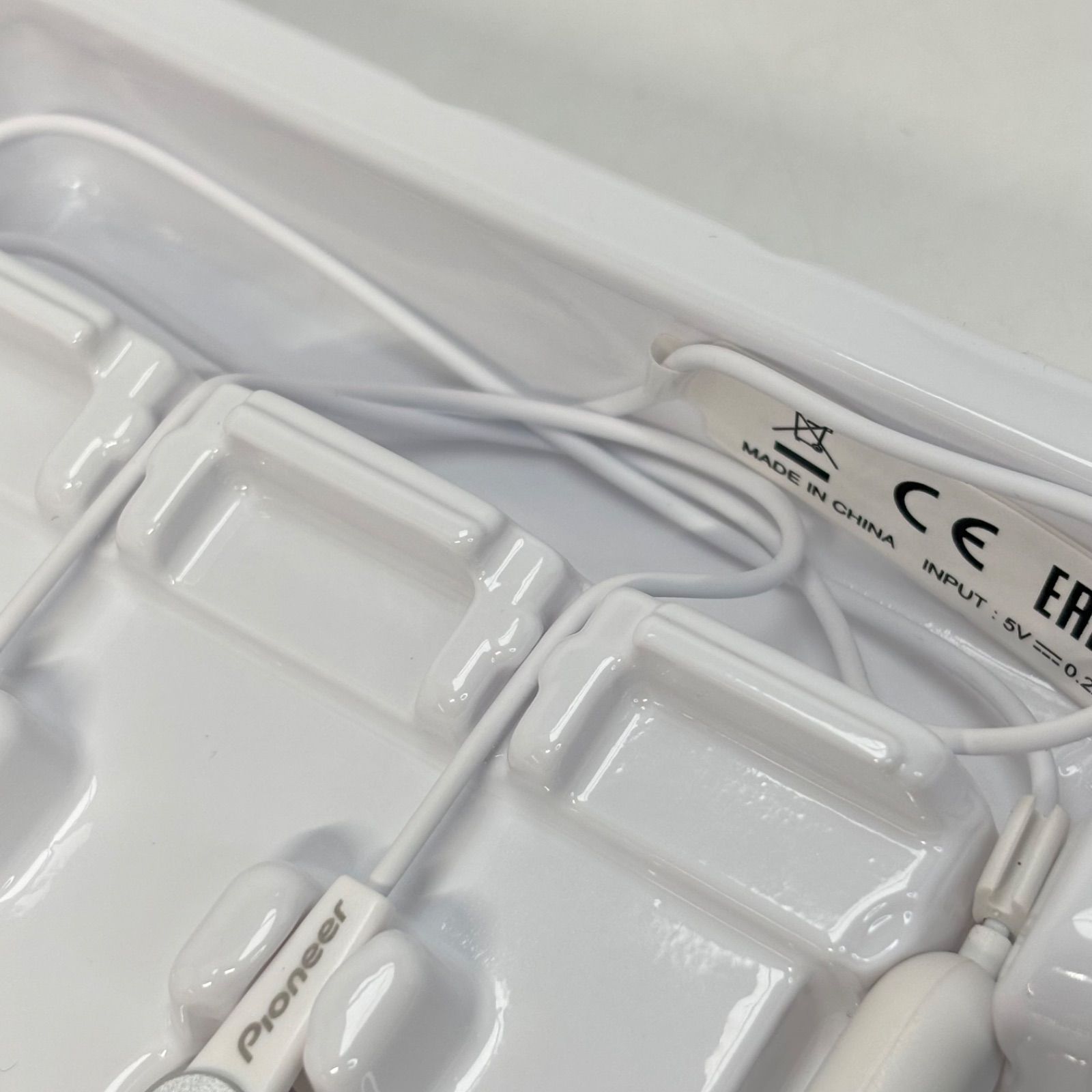 十王院カケル イメージ ワイヤレスイヤホン SE-C7BT(W) Pioneer 十王院カケル イメージ ワイヤレスイヤホン SE-C7BT(W) Pioneer