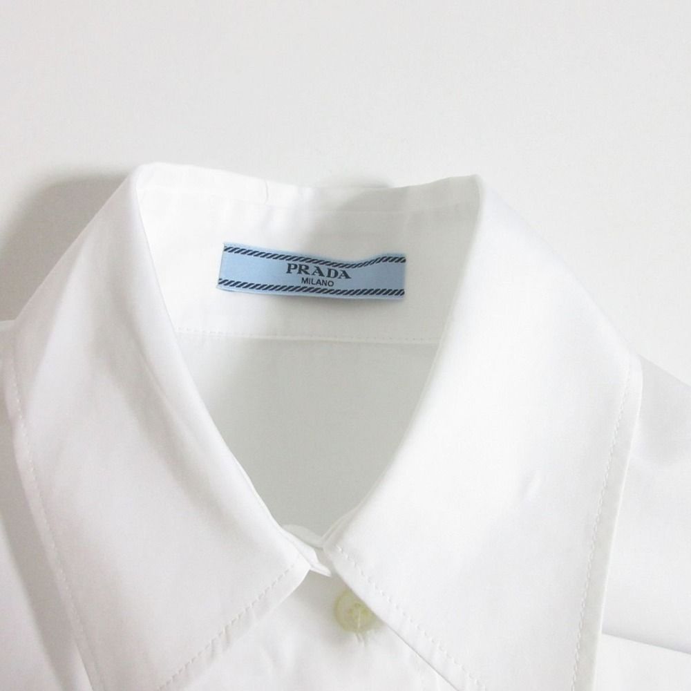 美品 23SS PRADA プラダ 長袖 クロップド丈 ポプリンシャツ ブラウス P421GC 36 ホワイト レディース 古着 中古 USED 美品 23SS PRADA プラダ 長袖 クロップド丈 ポプリンシャツ ブラウス