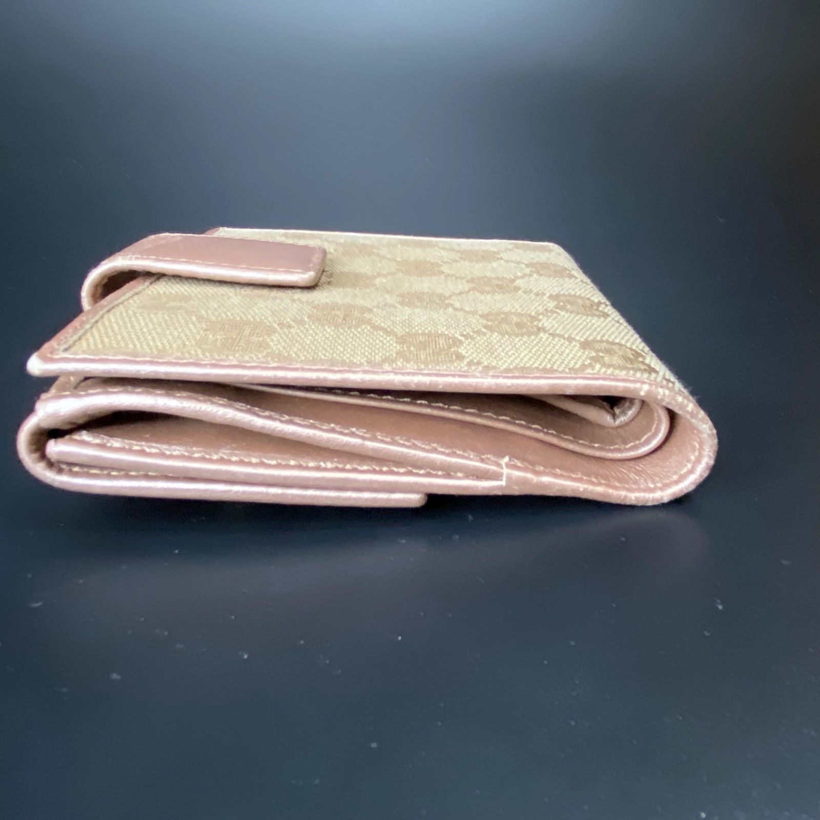 グッチ ピンク GGパターン 二つ折り財布 GUCCI GGパターン 二つ折り財布 ピンク レザー（新品・未使用）