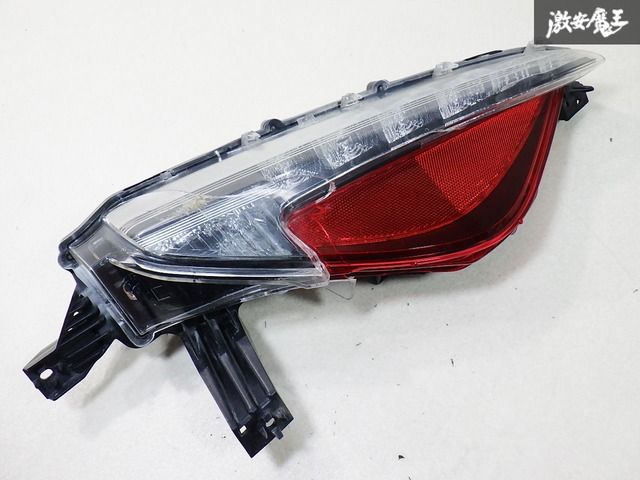 ☆点灯確認済☆ トヨタ 純正 ZVW52 プリウスPHV リア ウインカー