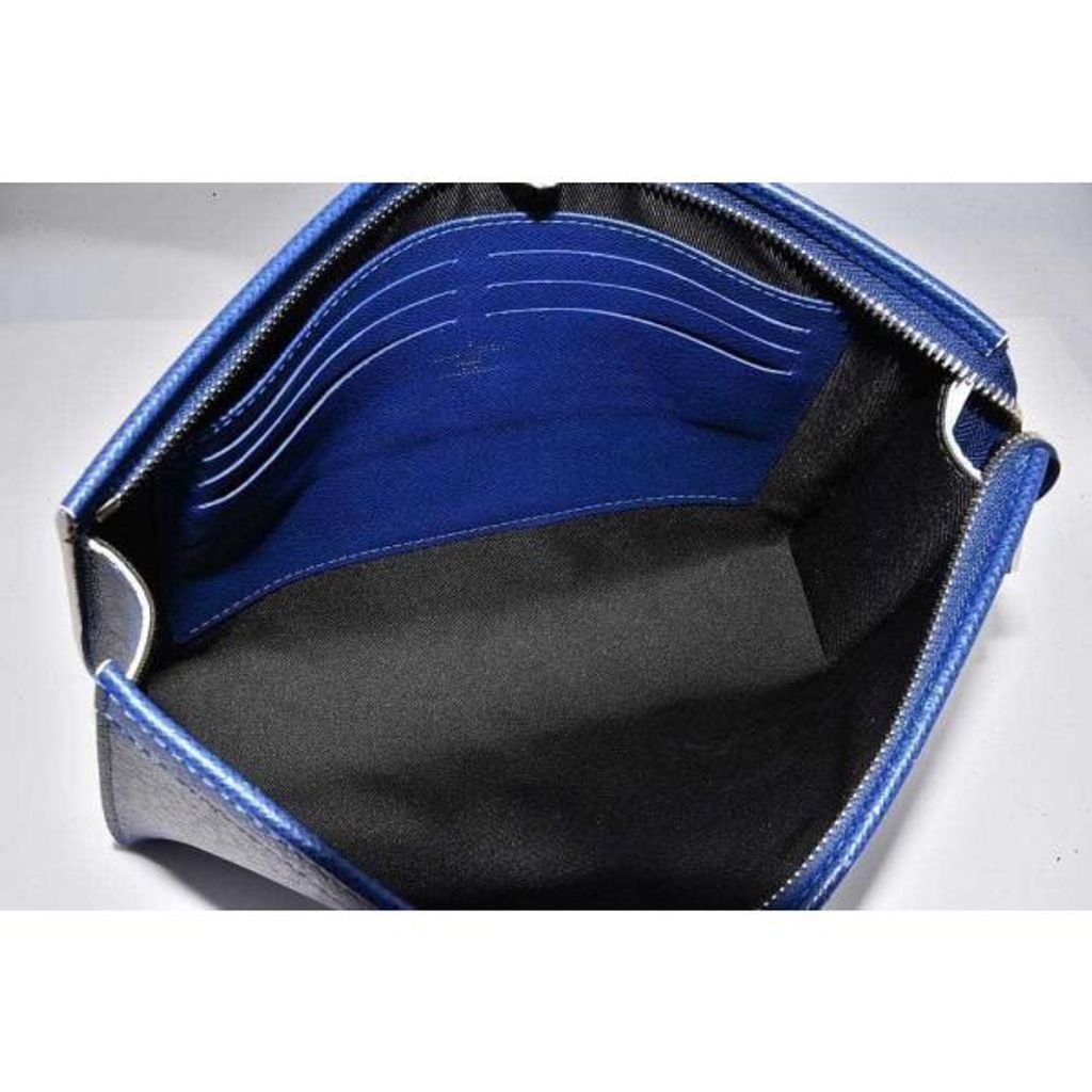 ヴィトン タイガ ポシェット ヴォワヤージュMM ポーチ クラッチバッグ  