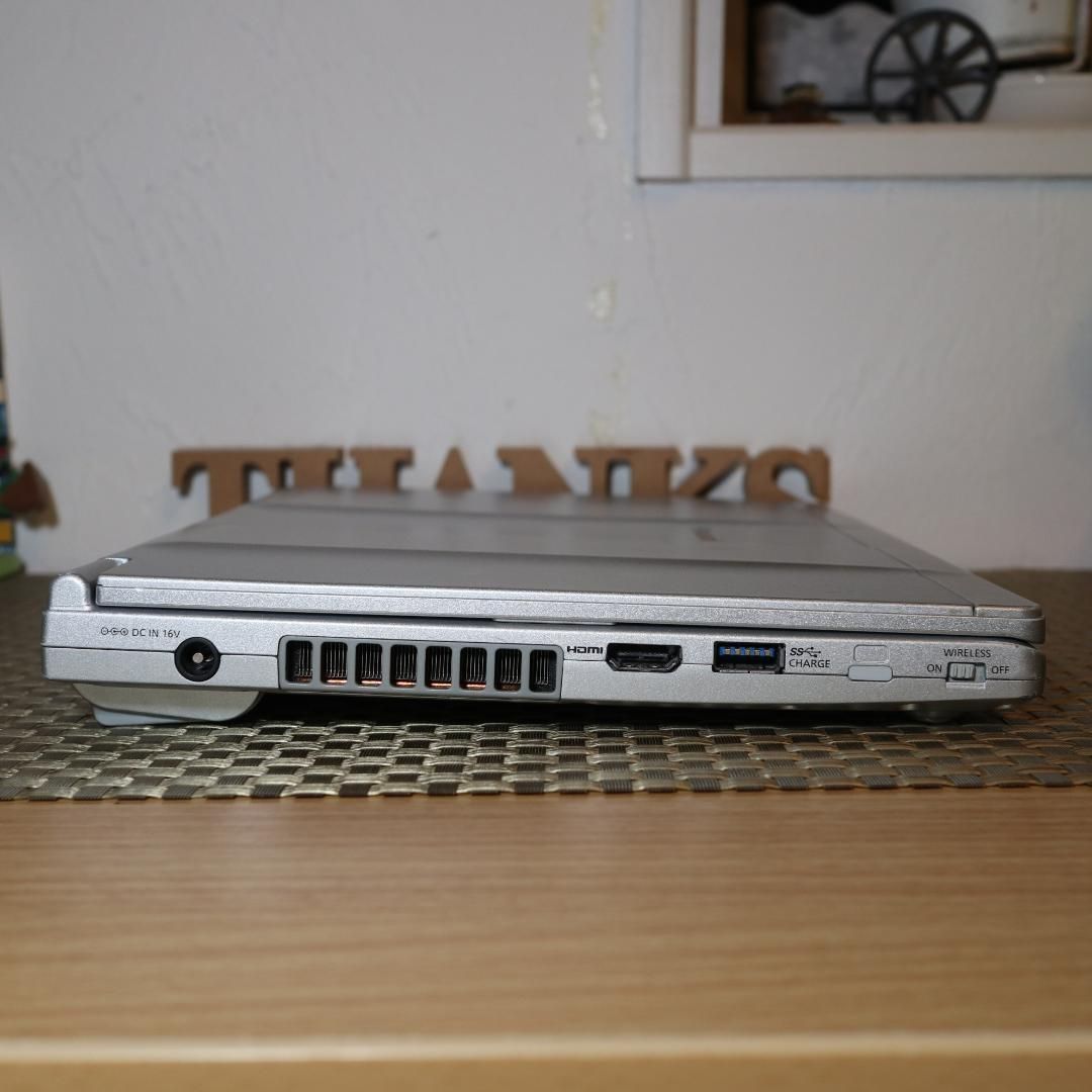 小型軽量Win11高性能8世代Corei5|メモリ8|SSD256|DVD|無線