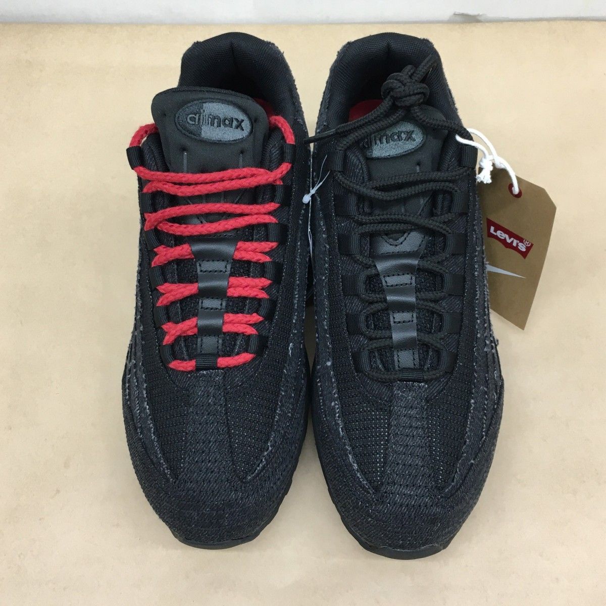 靴 Levi's Nike Air Max 95 OG \"Denim Black\" Nike x Levi's Air Max 95 “Black Denim” Review | Full