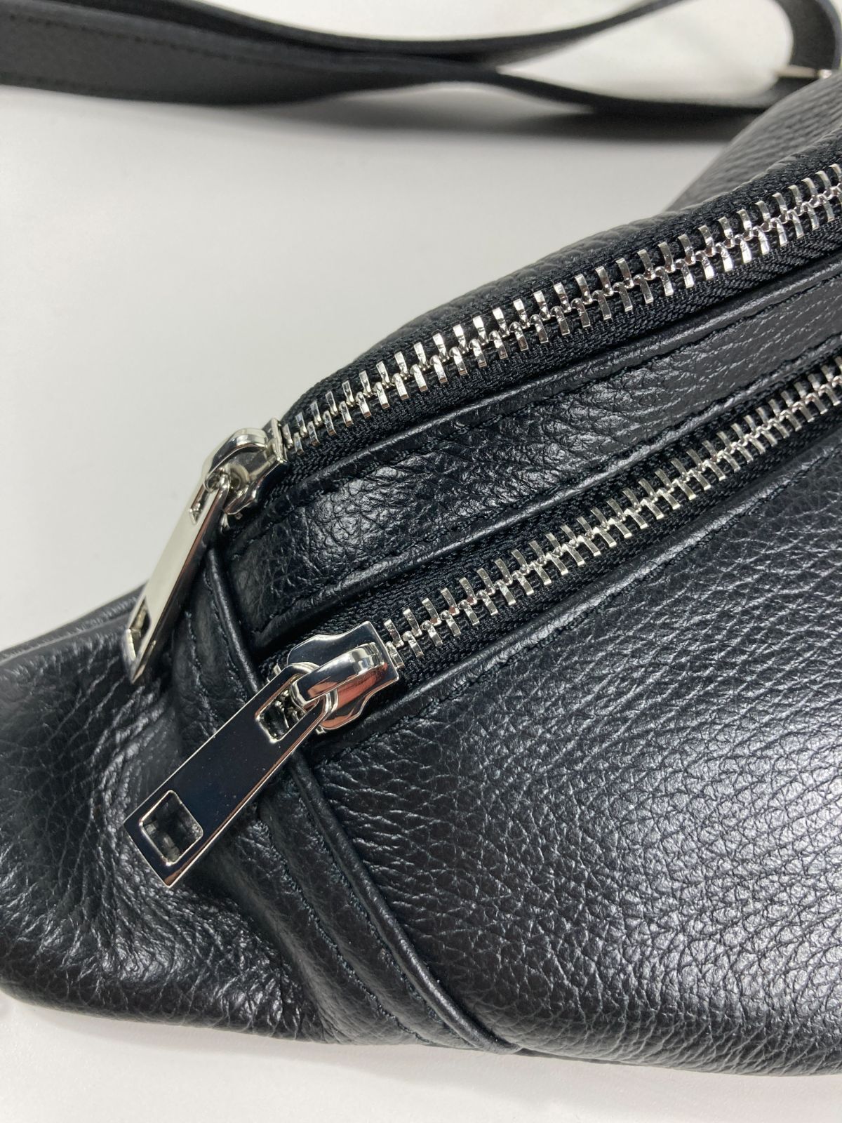 AULENTTI オウレンティ レザーキルティングボディバッグ