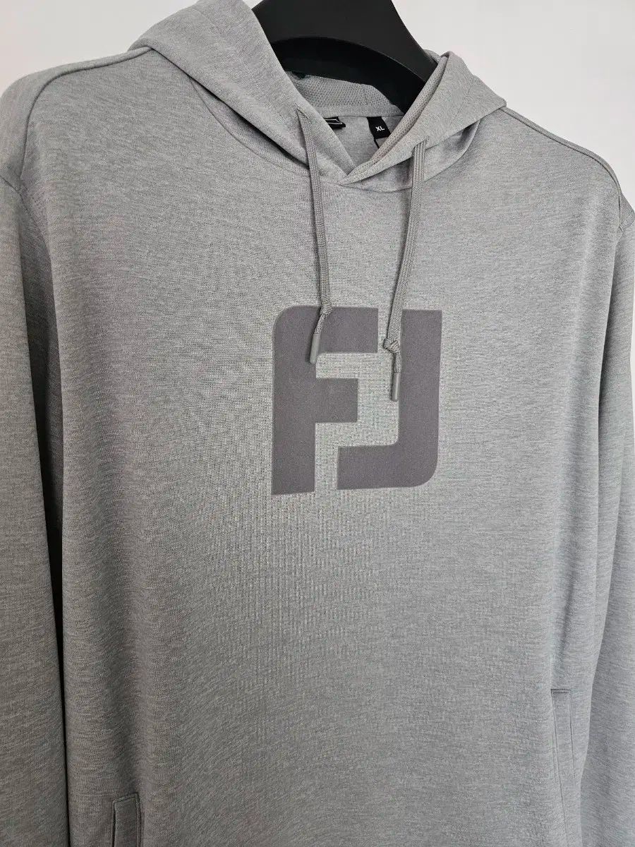 フード Tシャツ