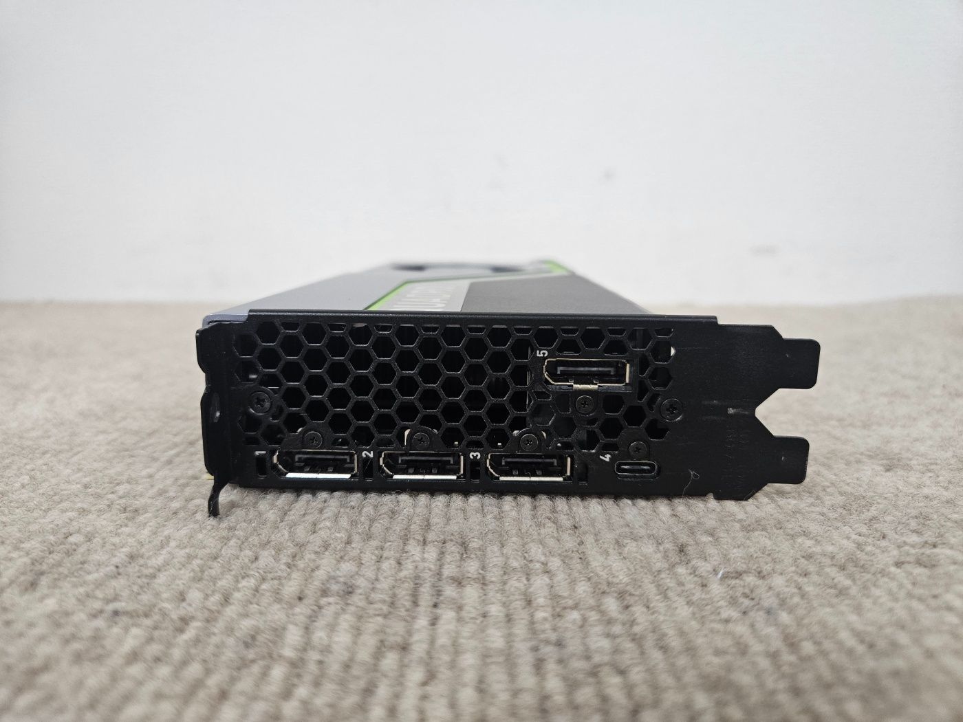 NVIDIA Quadro RTX5000 グラフィックスカード 16GB GDDR6 PCI-Express