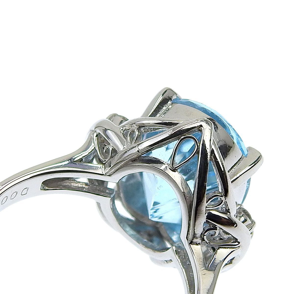 プラチナpt900 リング　ブルートパーズ　ダイヤ　11.5号アップ6.57g プラチナpt900 リングブルートパーズダイヤ11.5号アップ6.57g