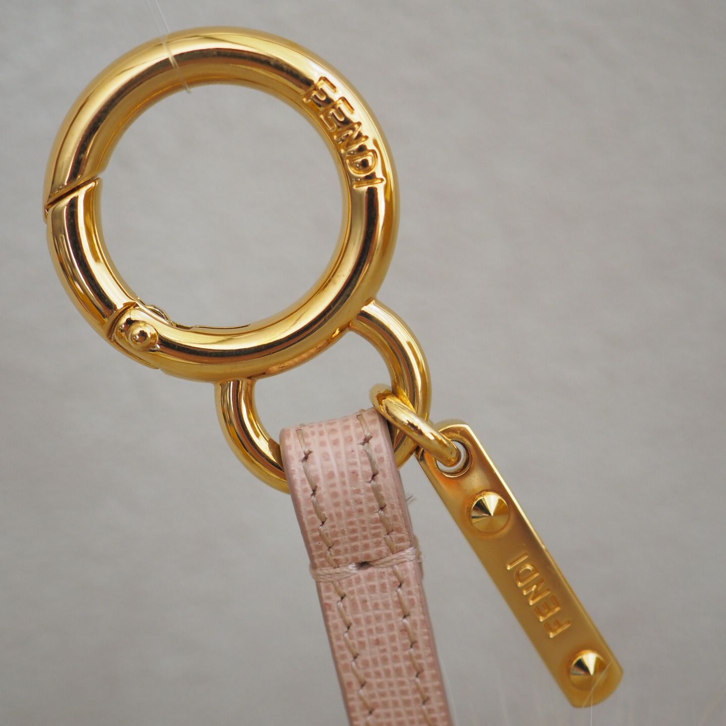 正規品★フェンディ★FENDI★ポンポンチャーム★キーホルダー フェンディ FENDI ポンポン バッグチャーム 7AR259 キーホルダー